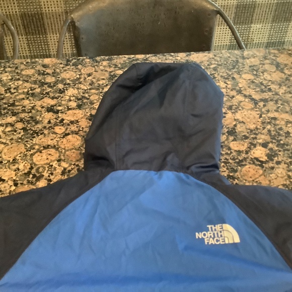 Boys North Face Reversable   Jacket Size 12-18 Months - NWT - Picture 3 of 7